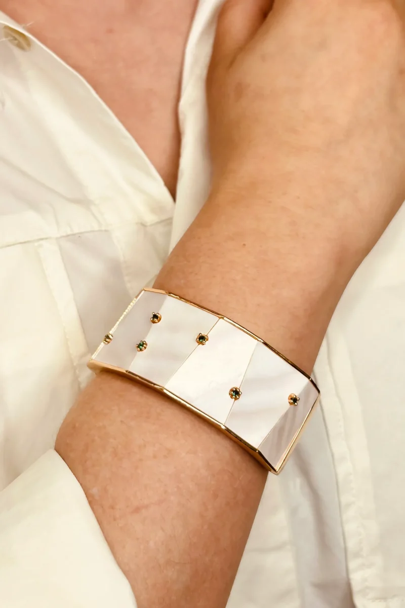 Bracelete em madrepérola e zircônia verde 3